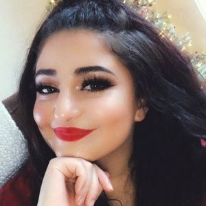 Meet your Posher, Serena